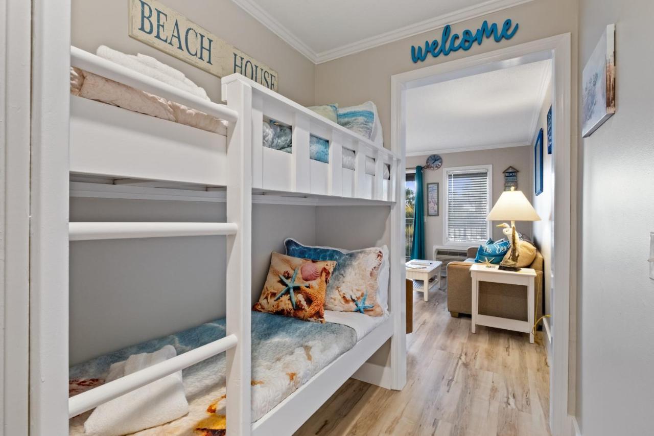 Ocean Dunes Villas #111, Beach Condo In Coligny Beach, 43 S Forest Beach Dr, Hilton Head Sc, Oceanfront Condo, Heated Pool, By Vacation Rental Hhi Hilton Head Island Exterior foto