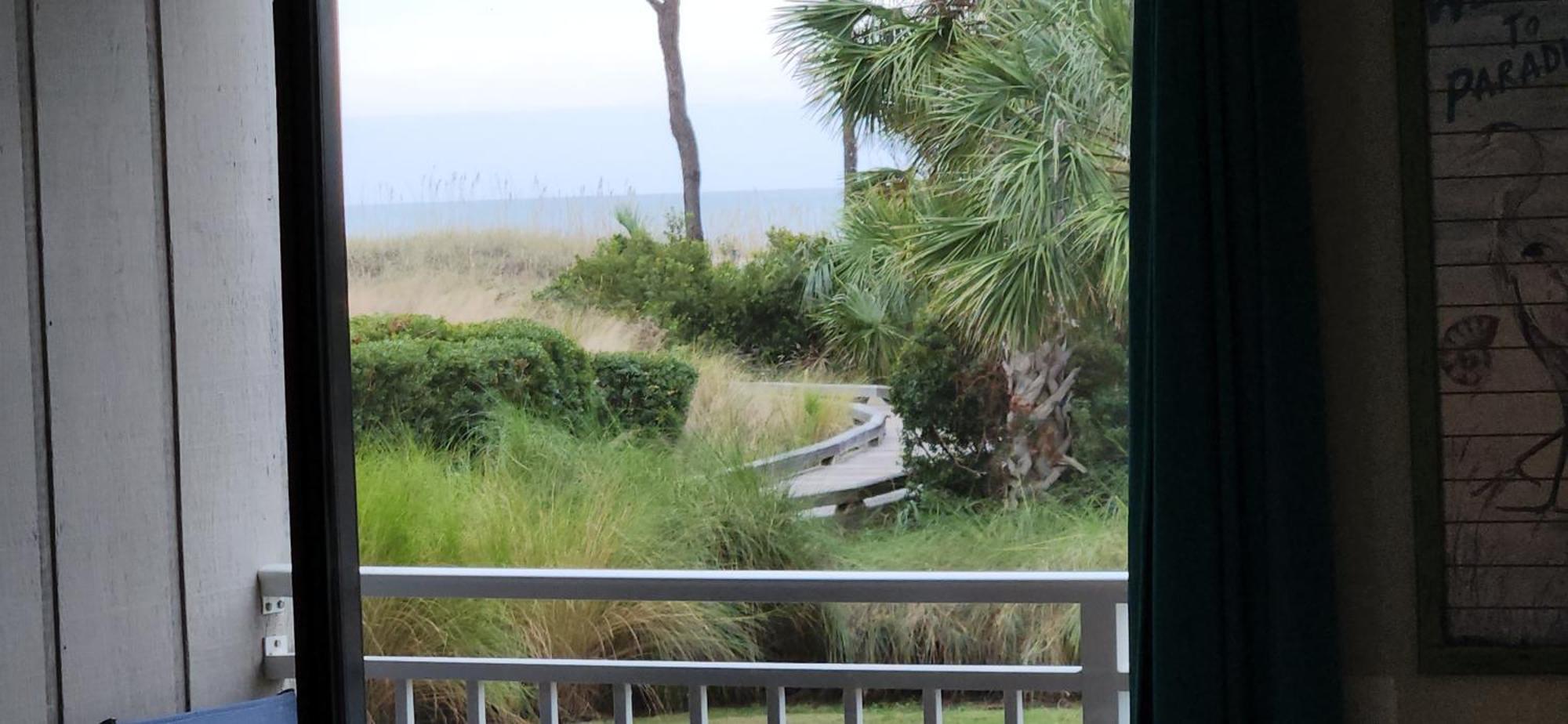 Ocean Dunes Villas #111, Beach Condo In Coligny Beach, 43 S Forest Beach Dr, Hilton Head Sc, Oceanfront Condo, Heated Pool, By Vacation Rental Hhi Hilton Head Island Quarto foto